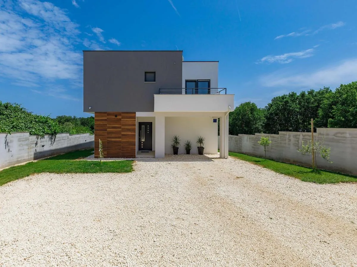 Villa Tara By Interhome Medulin