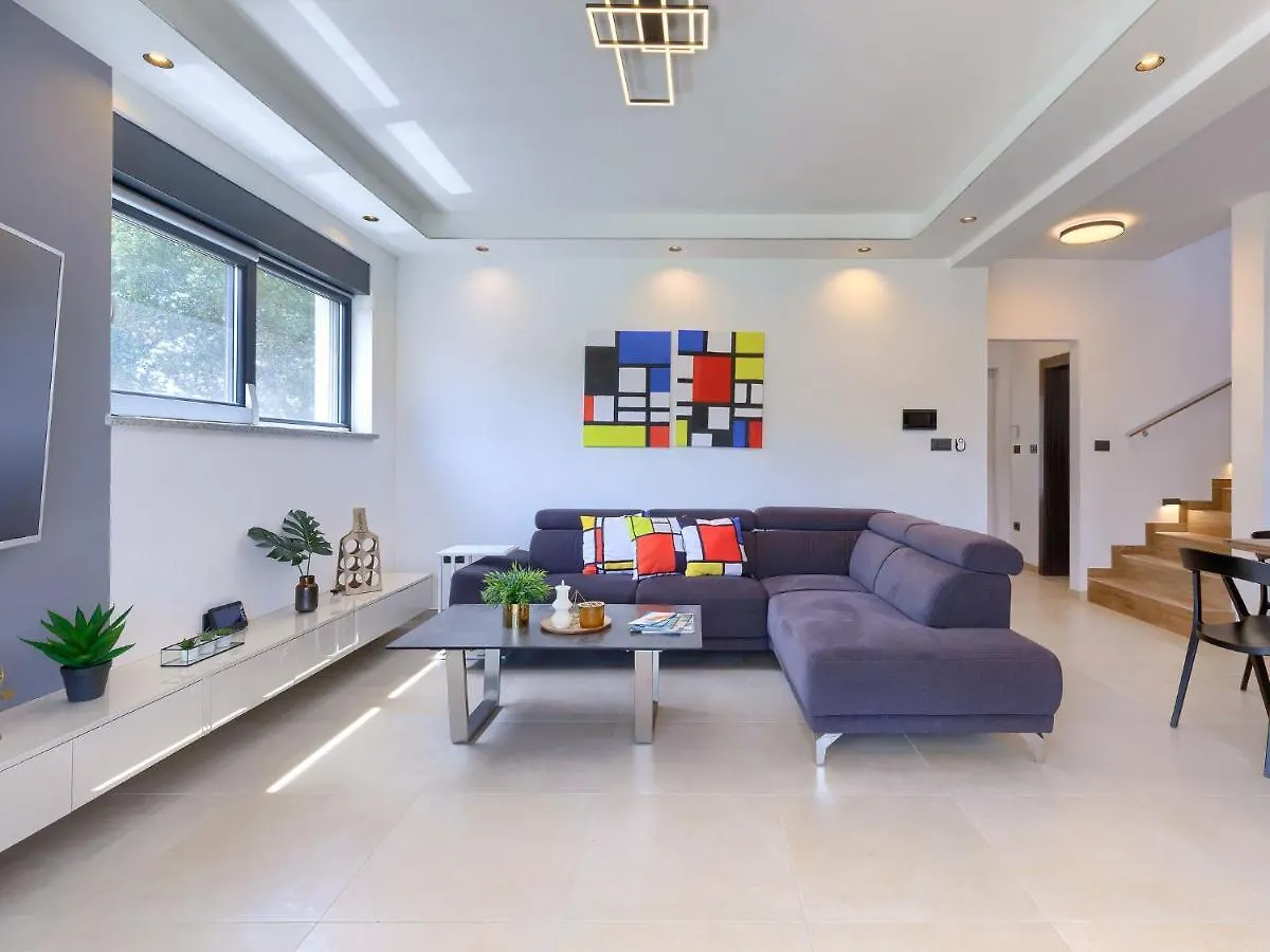 Villa Tara By Interhome Medulin