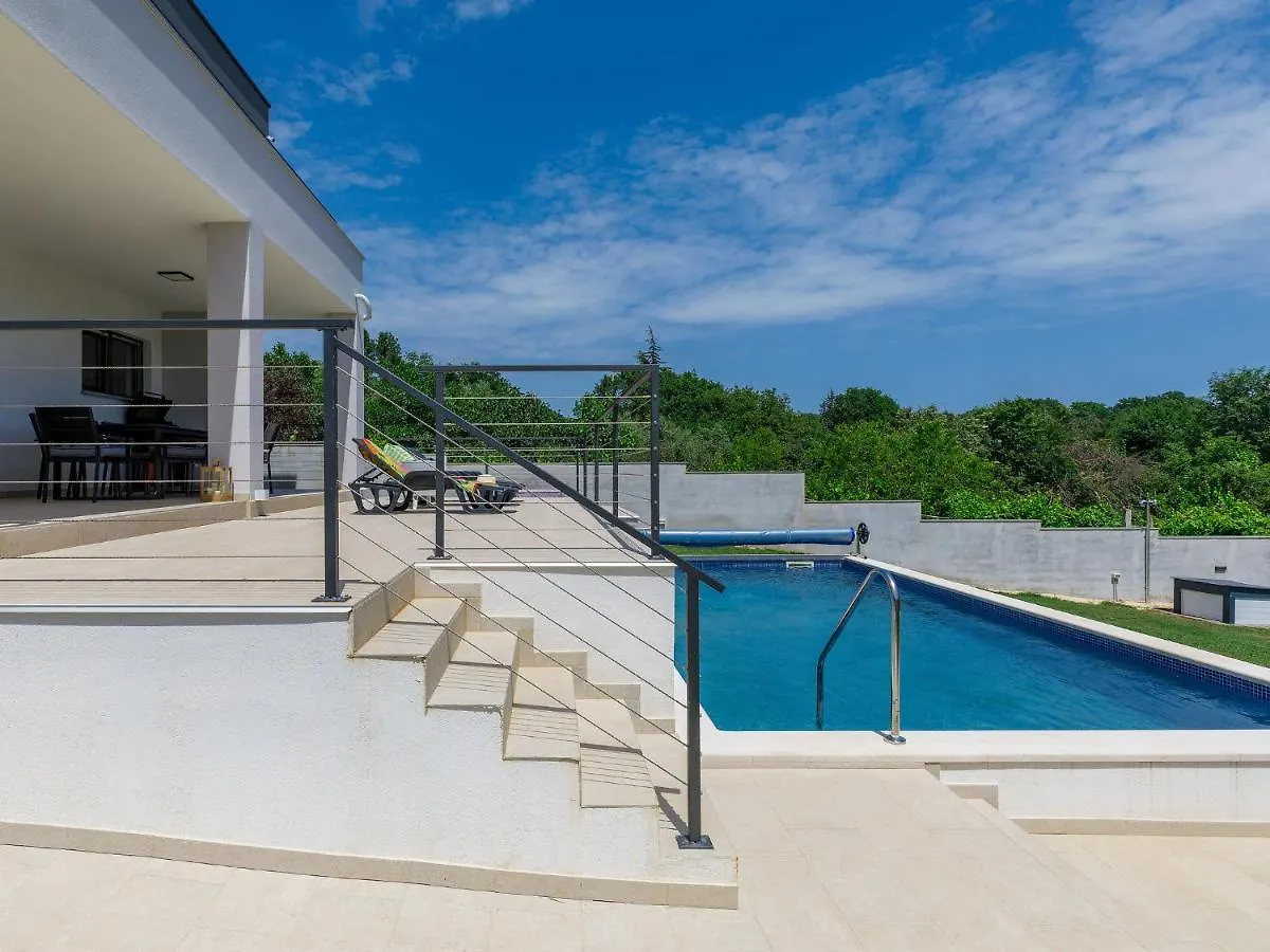 Villa Tara By Interhome Medulin