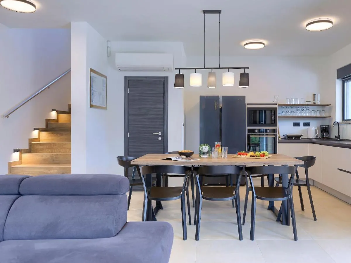 Villa Tara By Interhome Medulin