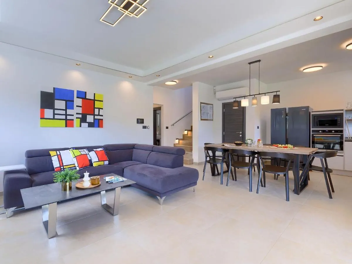 Villa Tara By Interhome Medulin