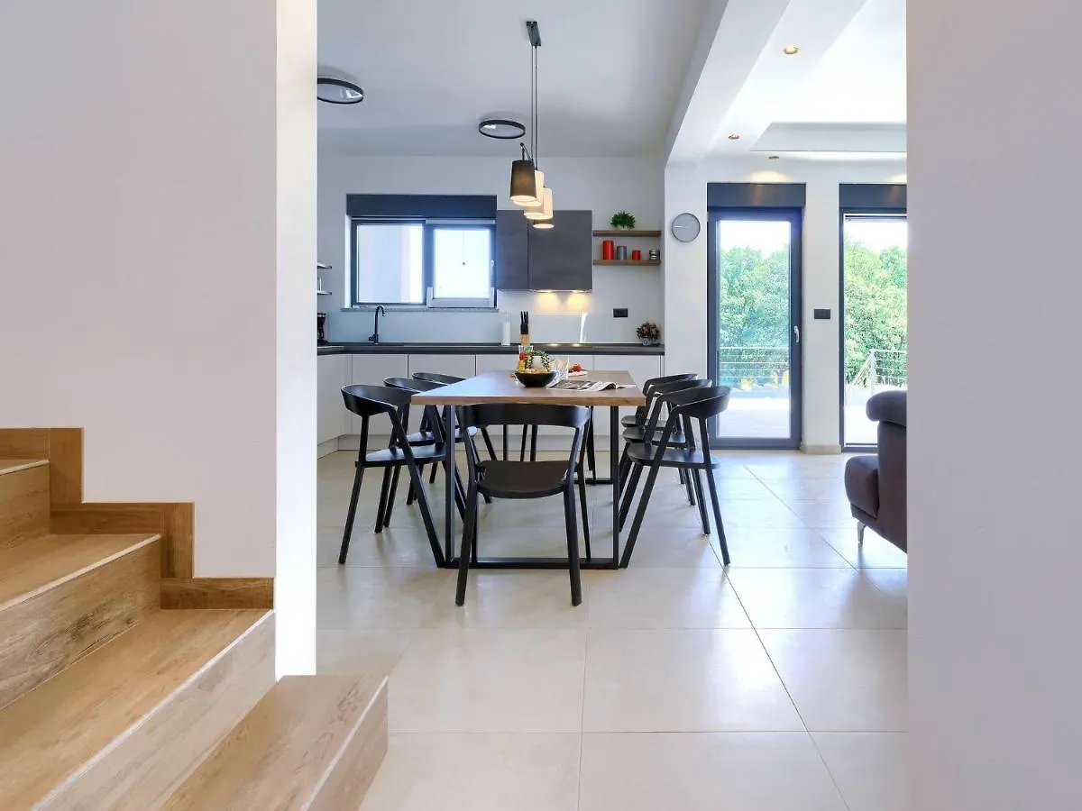 Villa Tara By Interhome Medulin