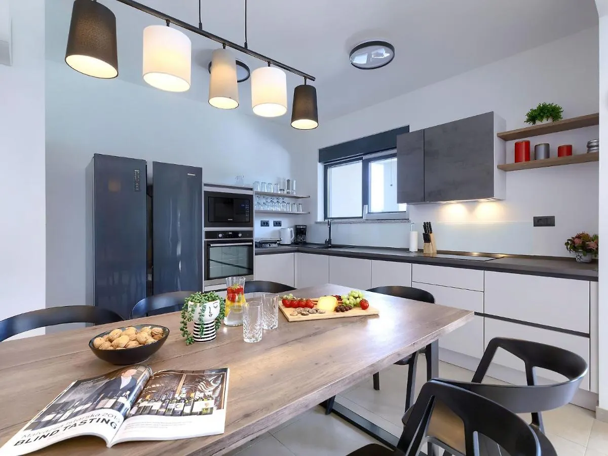 Villa Tara By Interhome Medulin